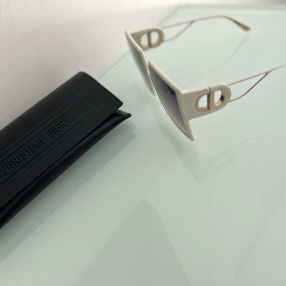 Dior sunglass - Picture 3 of 3